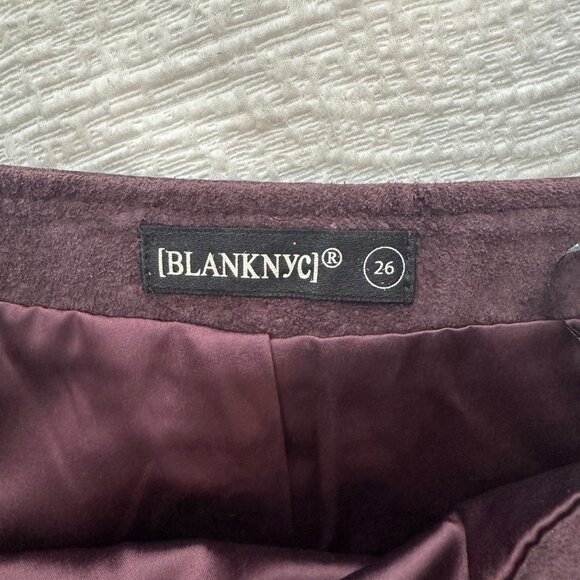 BlankNYC  Zip Suede Mini Skirt Size 26 - Picture 4 of 5